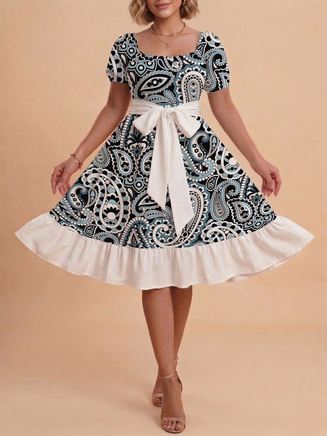 Damen Verspieltes Maxikleid mit Bärenmuster und taillierbarem Band Mirla-Eva Jonsson