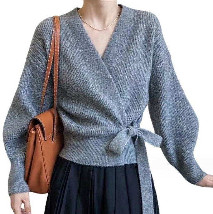 Damen Wickelstrickjacke mit weit geschnittenen Ärmeln und Taillengürtel Mirla-Eva Jonsson