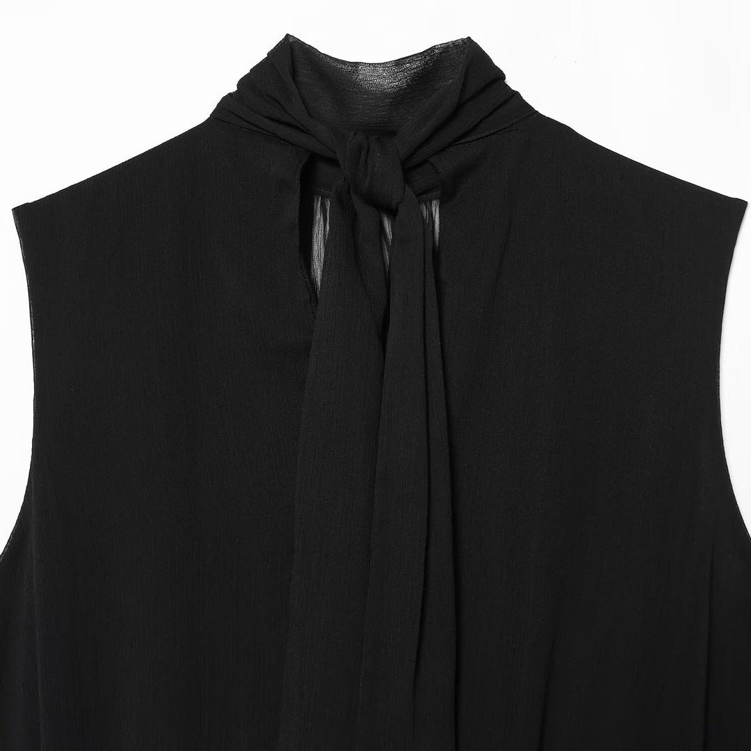 Damen ärmelloses Drapé-Oberteil mit elegantem Halsschlitz und fließendem Schnitt Mirla-Eva Jonsson