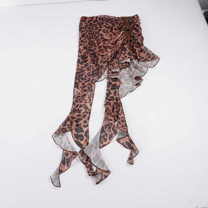 Damen asymmetrisk leopardryggsäck med volangdetaljer Mirla-Eva Jonsson