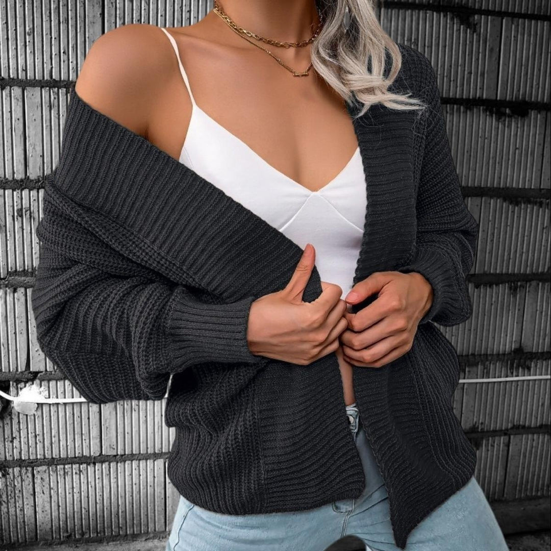 Damen avslappnad grovstickad cardigan med mjuk textur och öppen design Mirla-Eva Jonsson