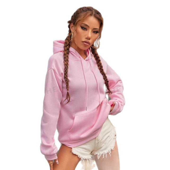Damen avslappnad hoodie med bekväm passform och praktiska fickor Mirla-Eva Jonsson
