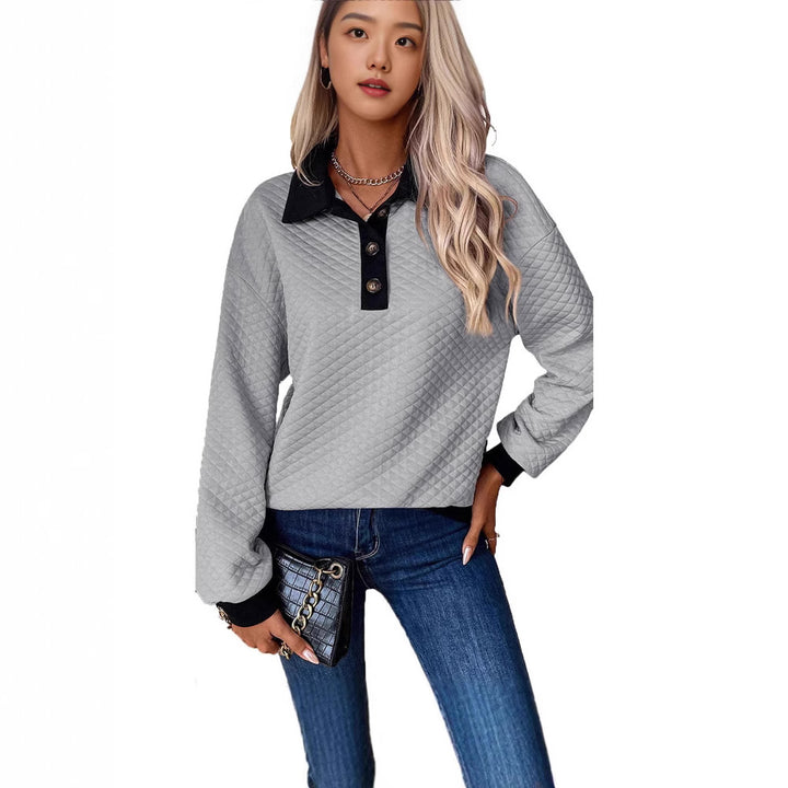 Damen avslappnad sweatshirt med klassisk polo-krage och knappdetaljer Mirla-Eva Jonsson