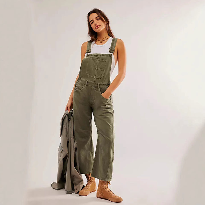 Damen avslappnade denim hängselbyxor i modern design med justerbara axelremmar Mirla-Eva Jonsson