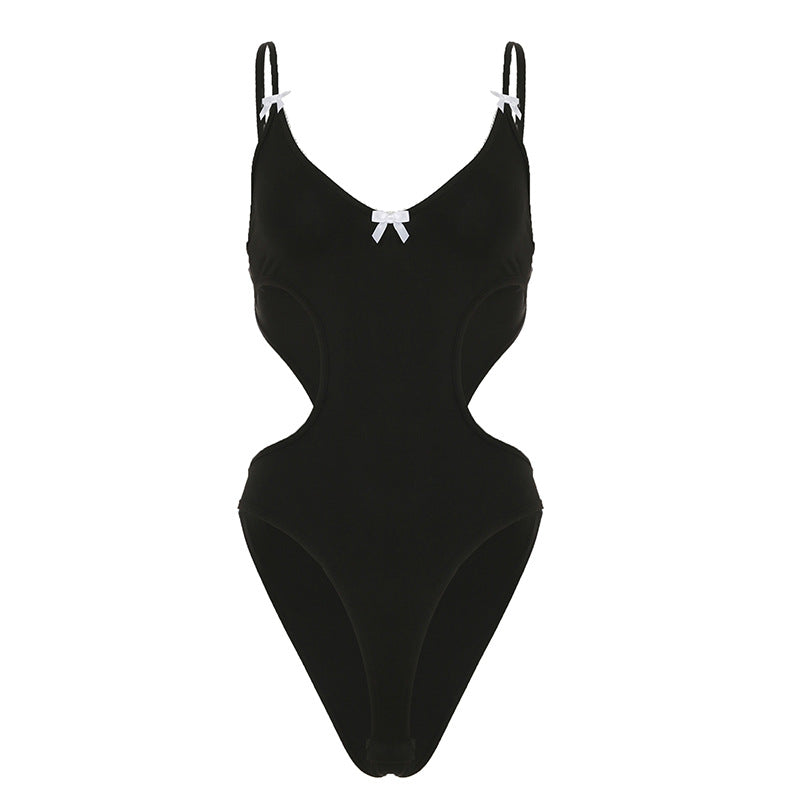 Damen baddräkt med raffinerade cut-outs och elegant rosettprydnad Mirla-Eva Jonsson