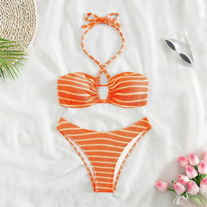 Damen bandeau bikini med tidlös randigt mönster och elegant snörning Mirla-Eva Jonsson