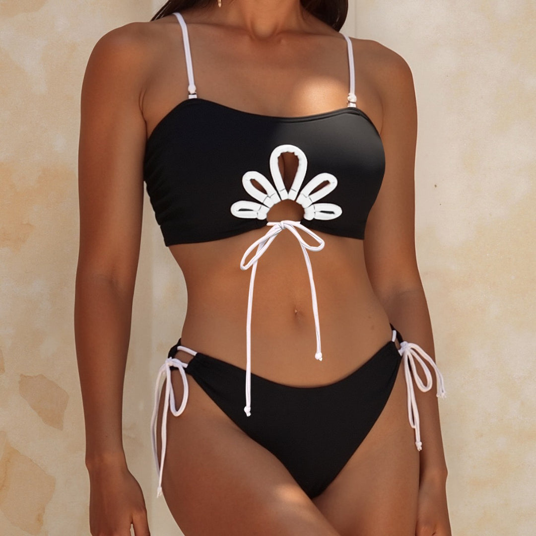 Damen bikini set med moderiktig snitt och dekorativt cut-out Mirla-Eva Jonsson