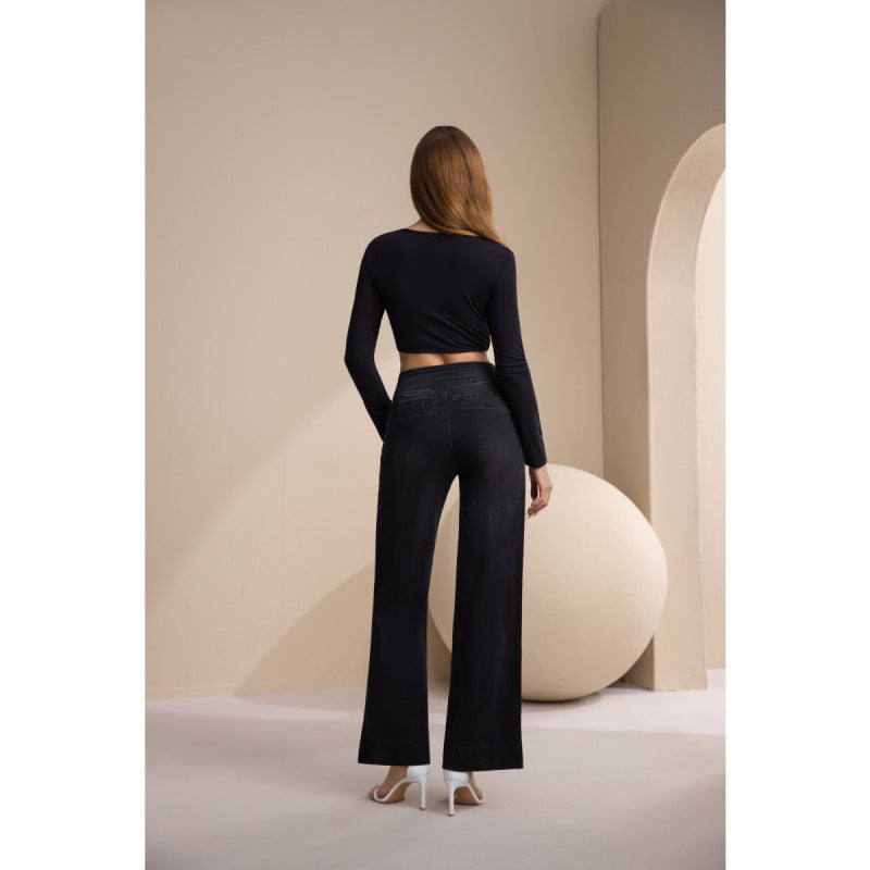 Damen breda högmidjade jeans med klassisk skärning och modern touch Mirla-Eva Jonsson