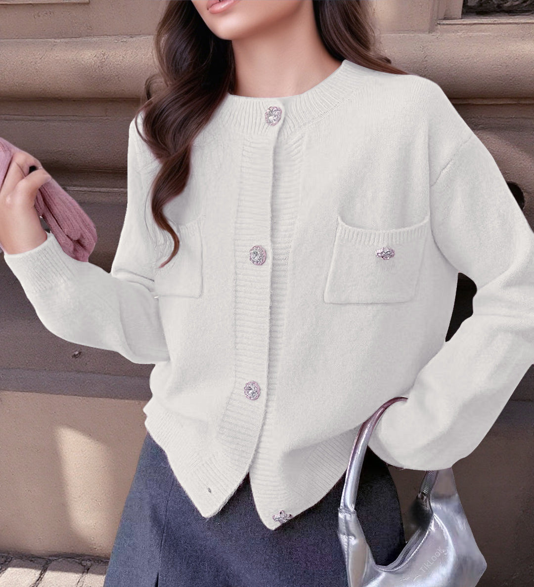 Damen cardigan med eleganta knapppdetaljer och praktiska fickor Mirla-Eva Jonsson