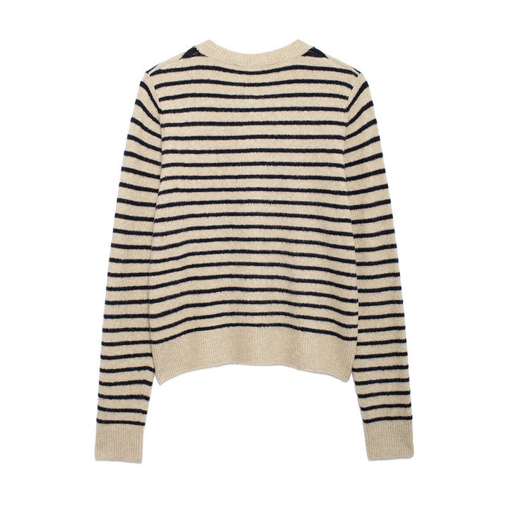 Damen cardigan med fint randmönster och eleganta knappdetaljer Mirla-Eva Jonsson