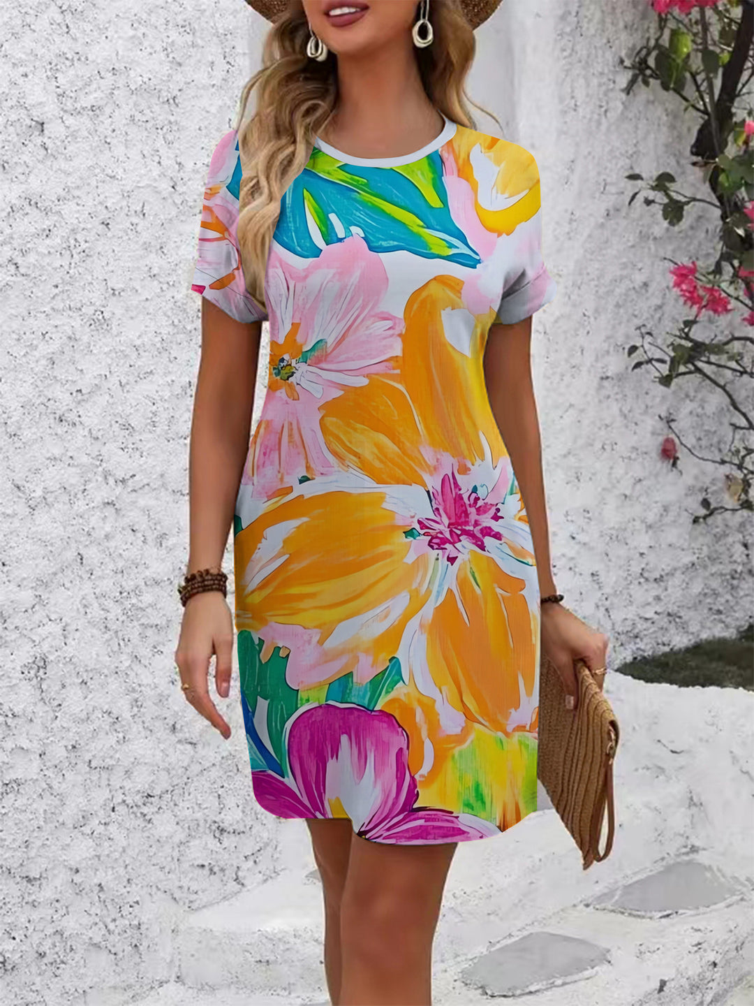 Damen casual T-shirt dress with colorful flower pattern and comfortable fit Mirla-Eva Jonsson