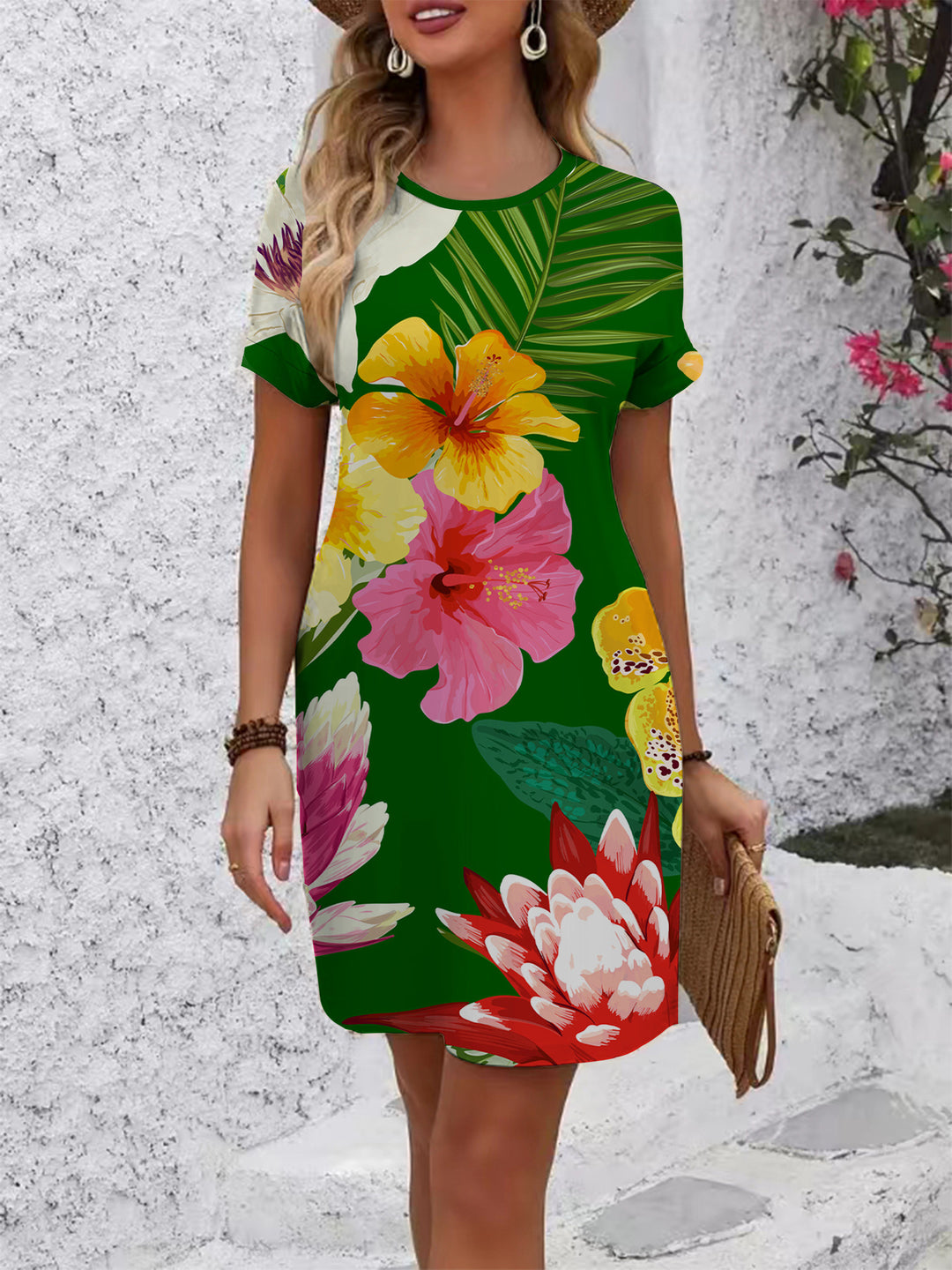 Damen casual T-shirt dress with colorful flower pattern and comfortable fit Mirla-Eva Jonsson