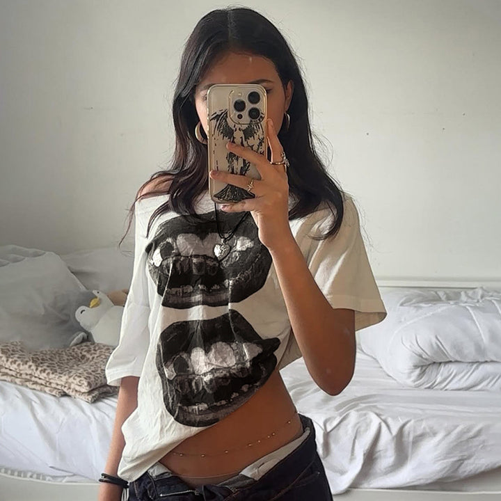 Damen casual T-shirt mit glänzendem Kreuzdesign und großzügigem Ausschnitt Mirla-Eva Jonsson