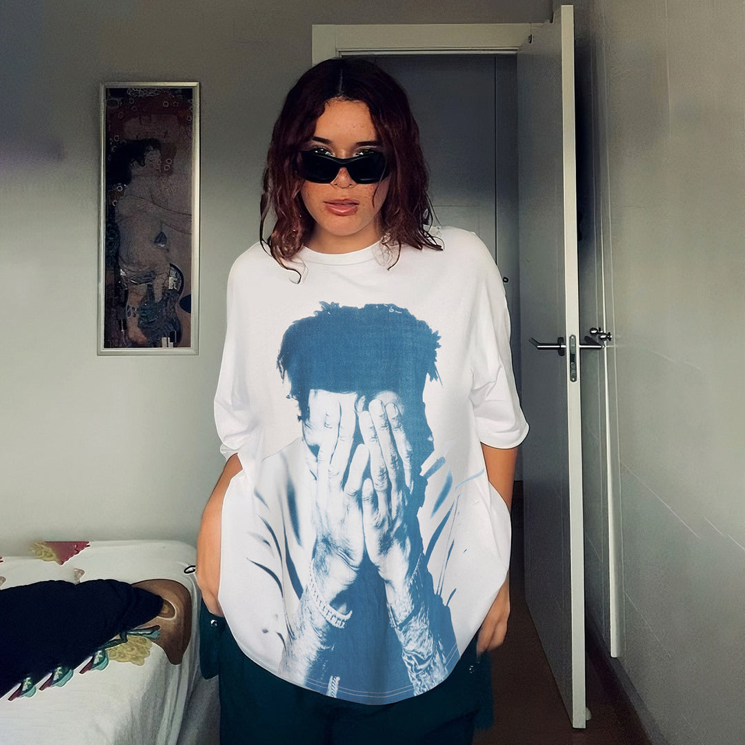 Damen casual T-shirt mit glänzendem Kreuzdesign und großzügigem Ausschnitt Mirla-Eva Jonsson