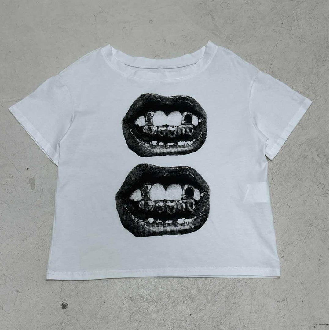 Damen casual T-shirt mit glänzendem Kreuzdesign und großzügigem Ausschnitt Mirla-Eva Jonsson
