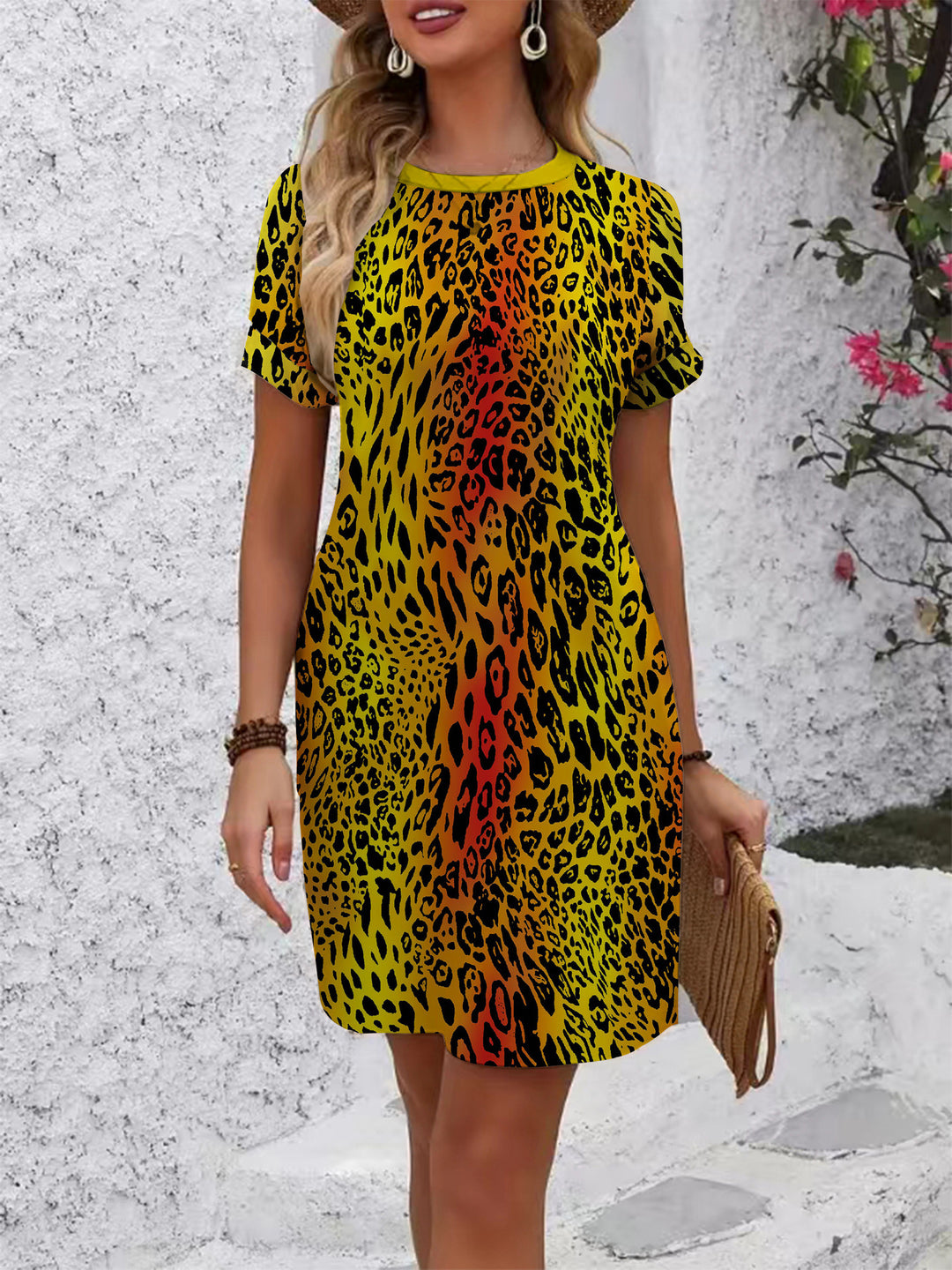 Damen casual kortärmad klänning med blommiga motiv och bekväm passform Mirla-Eva Jonsson