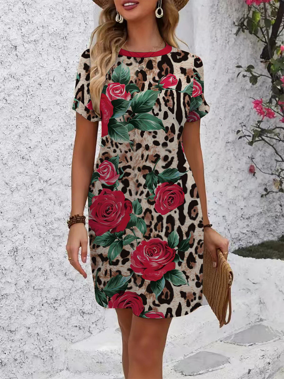 Damen casual kortärmad klänning med blommiga motiv och bekväm passform Mirla-Eva Jonsson