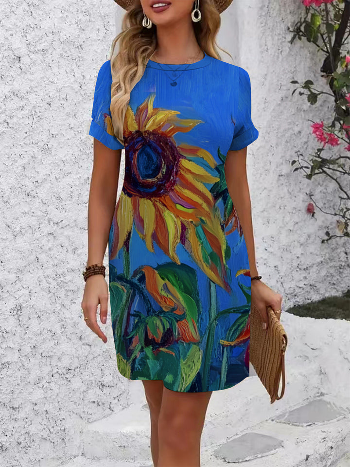 Damen casual kortärmad klänning med blommiga motiv och bekväm passform Mirla-Eva Jonsson