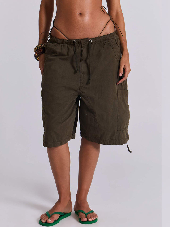 Damen casual kurze Cargo-Shorts mit verstellbarem Bund und praktischen Taschen Mirla-Eva Jonsson