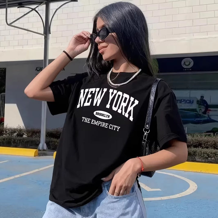 Damen casual oversized T-shirt mit New York Schriftzug Mirla-Eva Jonsson