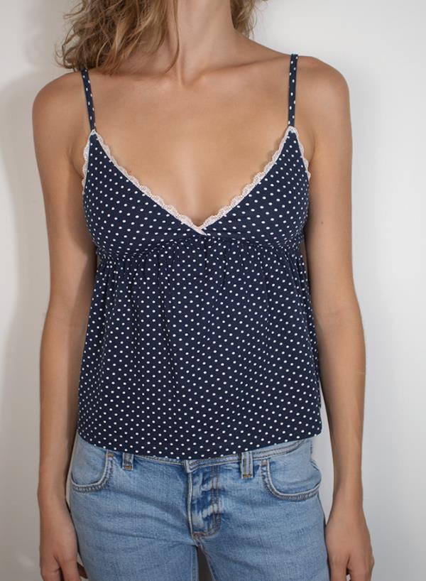 Damen casual top med volang-utsnitt Mirla-Eva Jonsson