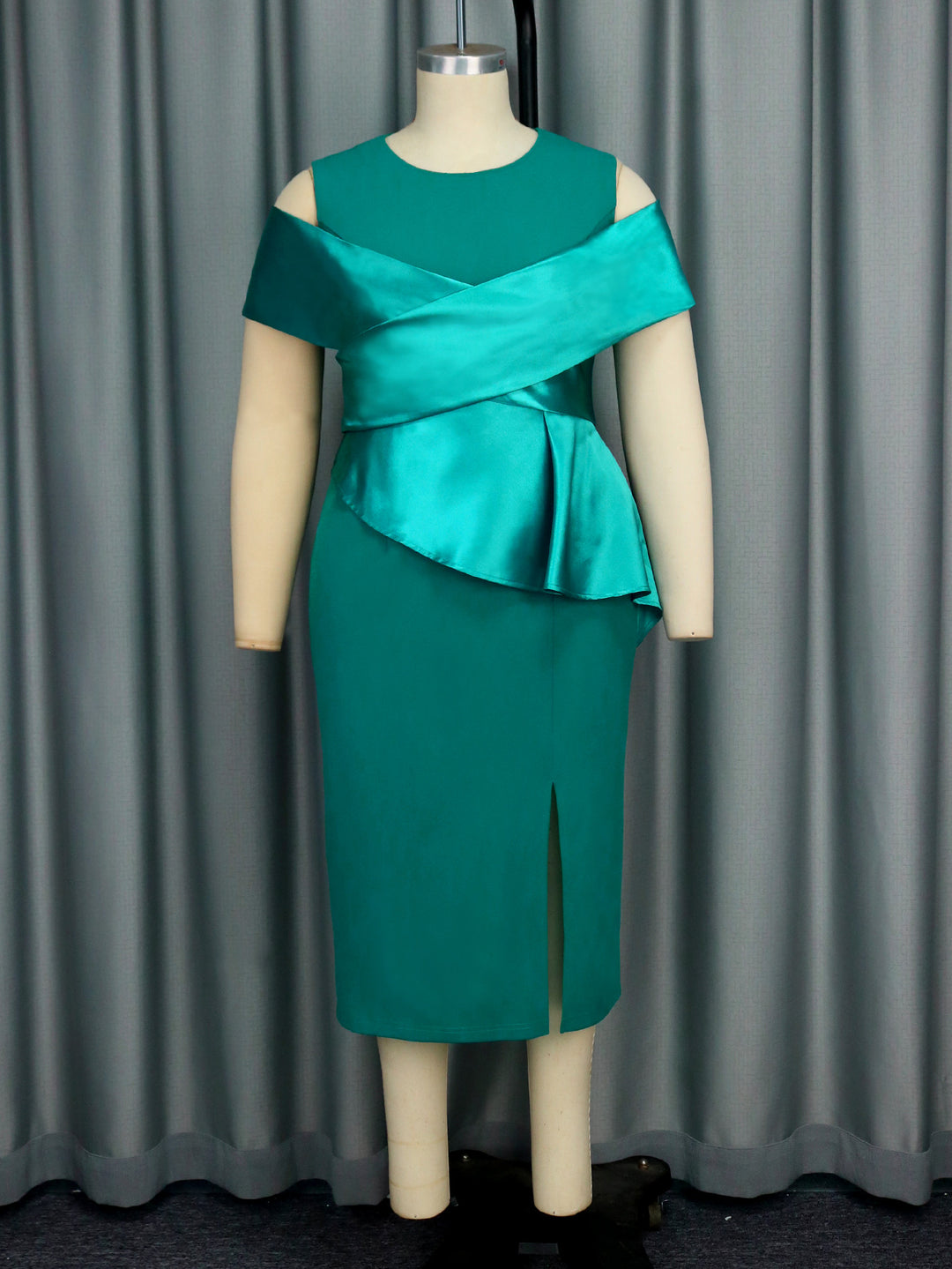 Damen cocktail dress with asymmetrical top and draping detail Mirla-Eva Jonsson