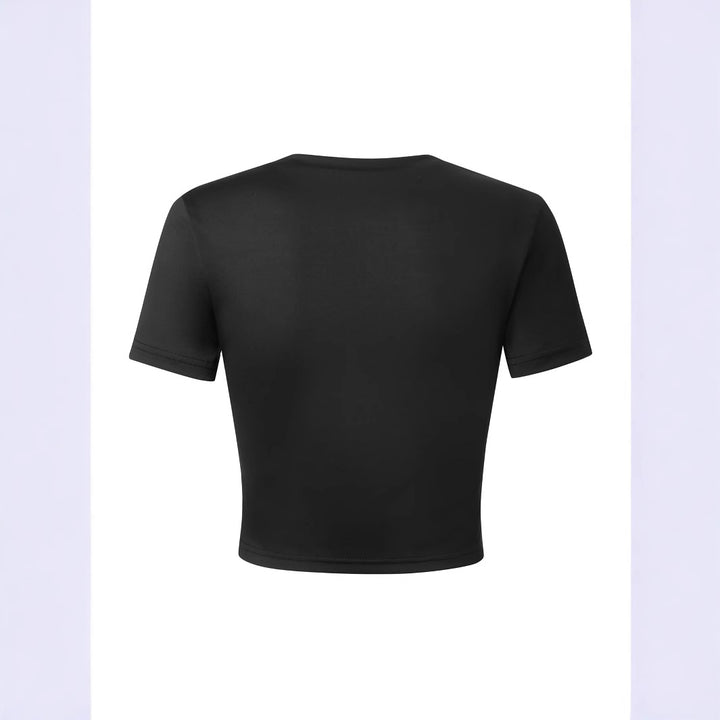 Damen crop shirt med ögonfallande typografidesign Mirla-Eva Jonsson