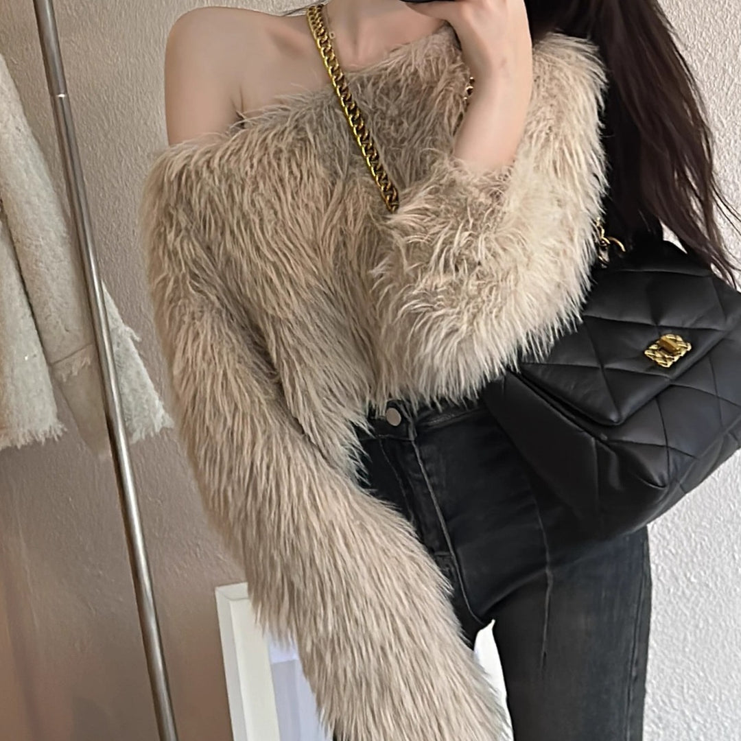Damen cropped Pullover mit flauschiger Textur und Off-Shoulder-Design Eva Jonsson-Eva Jonsson