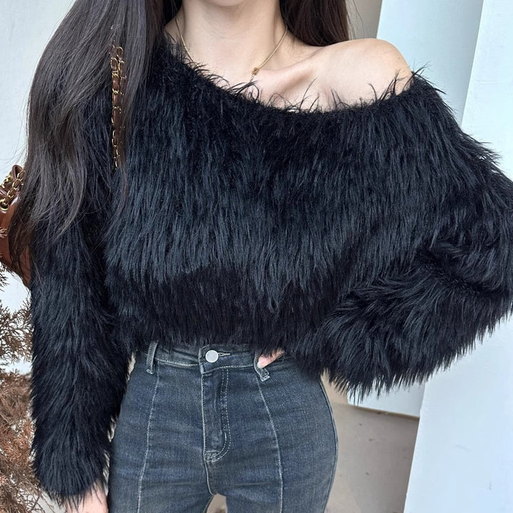 Damen cropped Pullover mit flauschiger Textur und Off-Shoulder-Design Eva Jonsson-Eva Jonsson