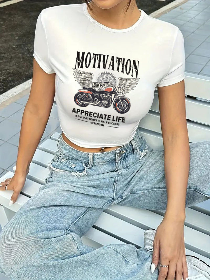 Damen cropped T-shirt med exklusivt hästmotiv och figursydd passform Mirla-Eva Jonsson