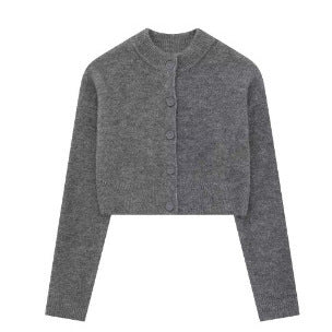 Damen cropped stickad jacka med eleganta knapppdetaljer Mirla-Eva Jonsson