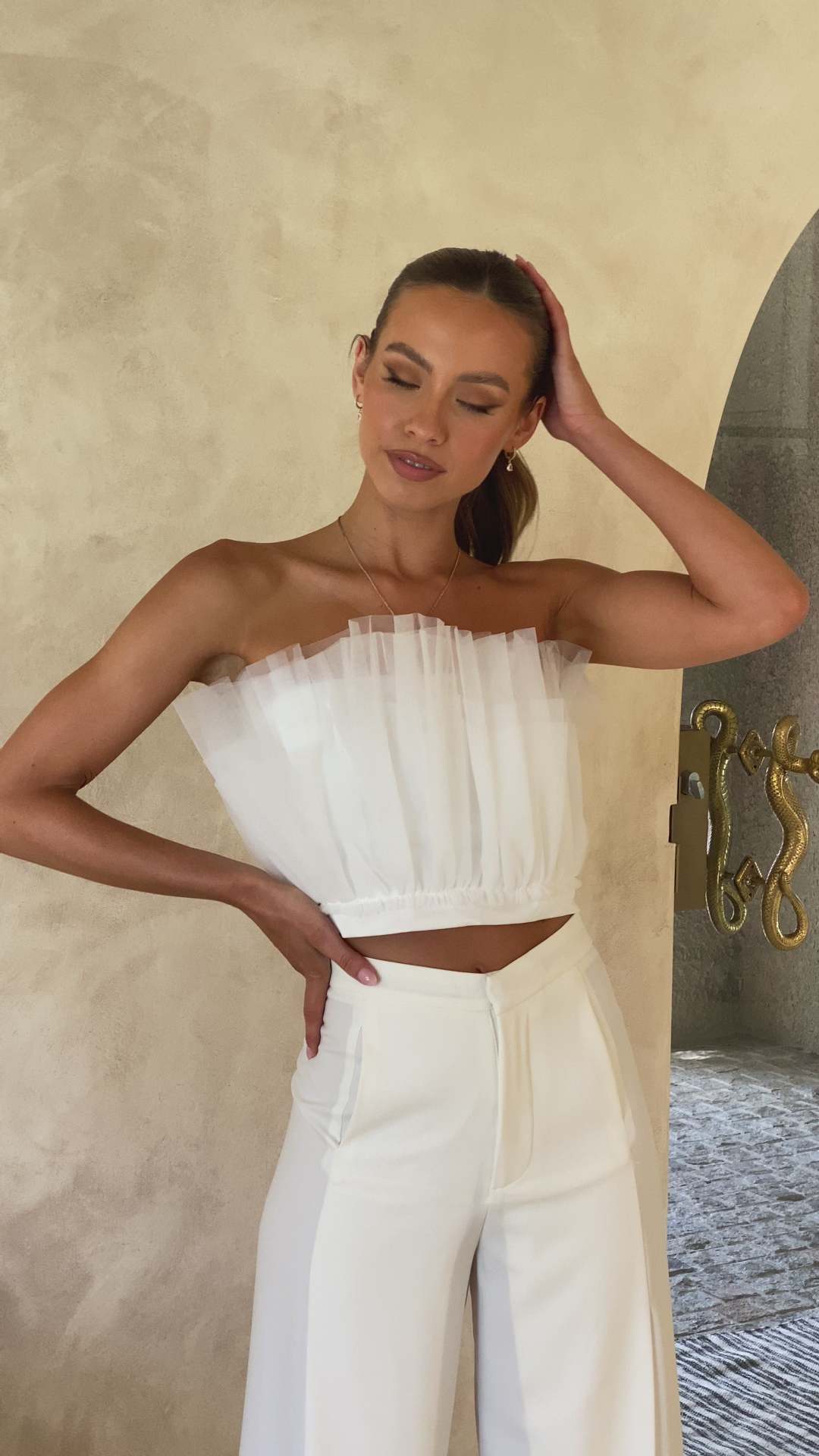 Damen cropped topp med transparanta volangdetaljer Mirla-Eva Jonsson