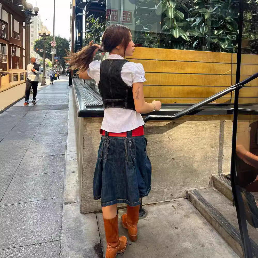Damen denim vest med fina knappdetaljer och praktiska fickor Mirla-Eva Jonsson
