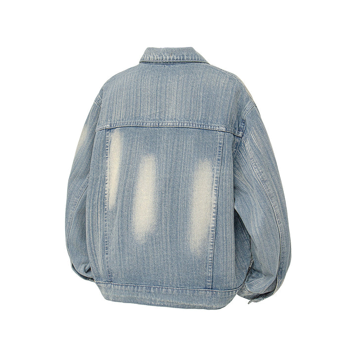 Damen denimjacka i vintage-stil med avslappnad skärning och praktisk tryckknappstängning Mirla-Eva Jonsson
