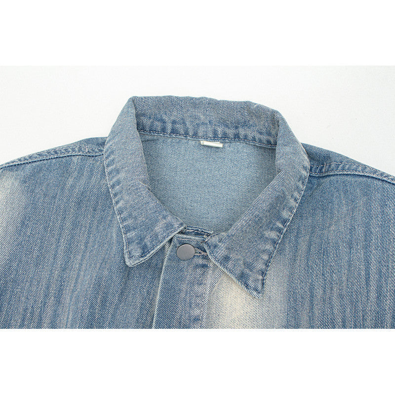 Damen denimjacka i vintage-stil med avslappnad skärning och praktisk tryckknappstängning Mirla-Eva Jonsson