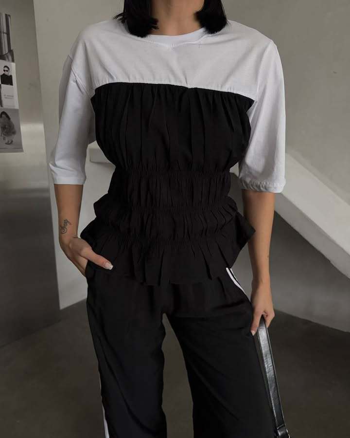 Damen elastisk topp med volangdetalj och 3/4-ärmar Eva Jonsson-Eva Jonsson