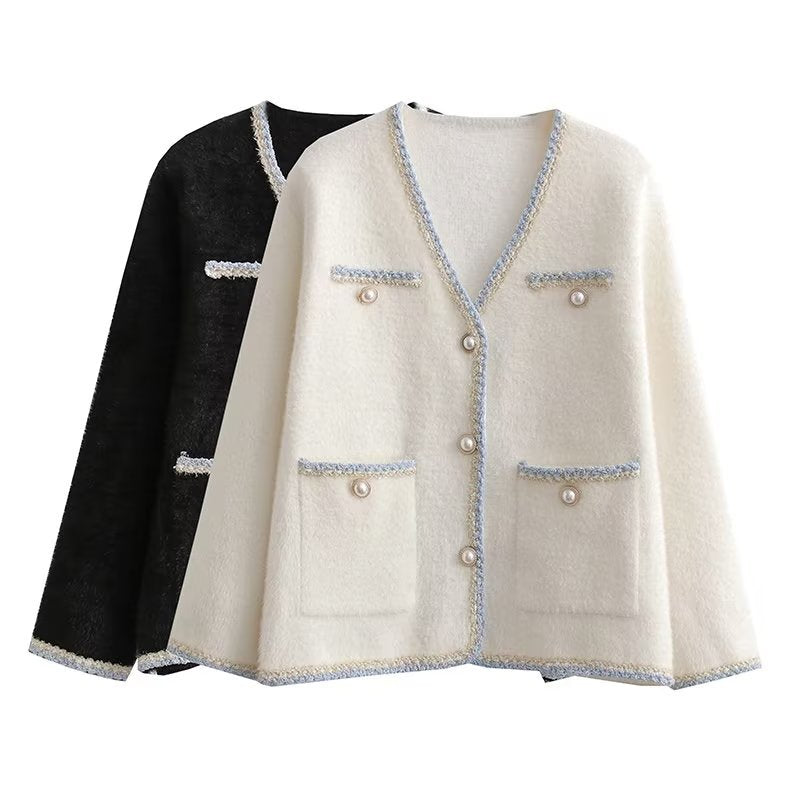 Damen elegant cardigan med dekorativa pärlknappar och praktiska fickor Mirla-Eva Jonsson