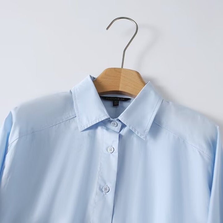 Damen elegant långärmad blus med moderna detaljer och strukturerad tyg Mirla-Eva Jonsson