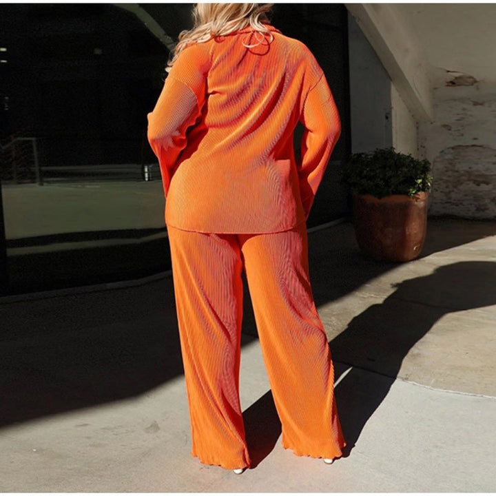 Damen elegant satin pyjamaset med modernt randmönster Mirla-Eva Jonsson