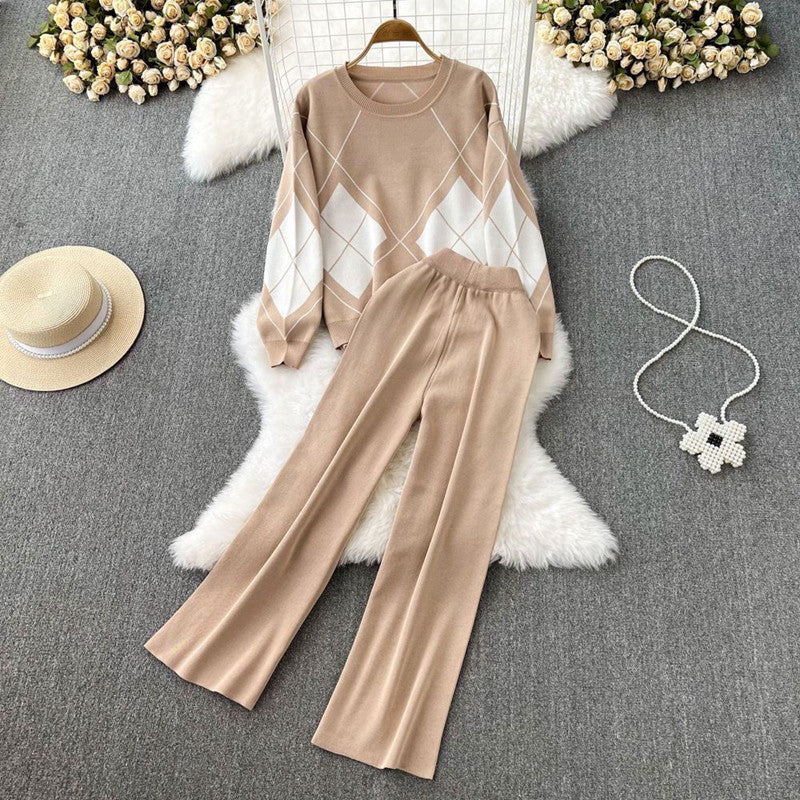 Damen elegant stickat loungewear-set med rhombmönster och vida ben Mirla-Eva Jonsson