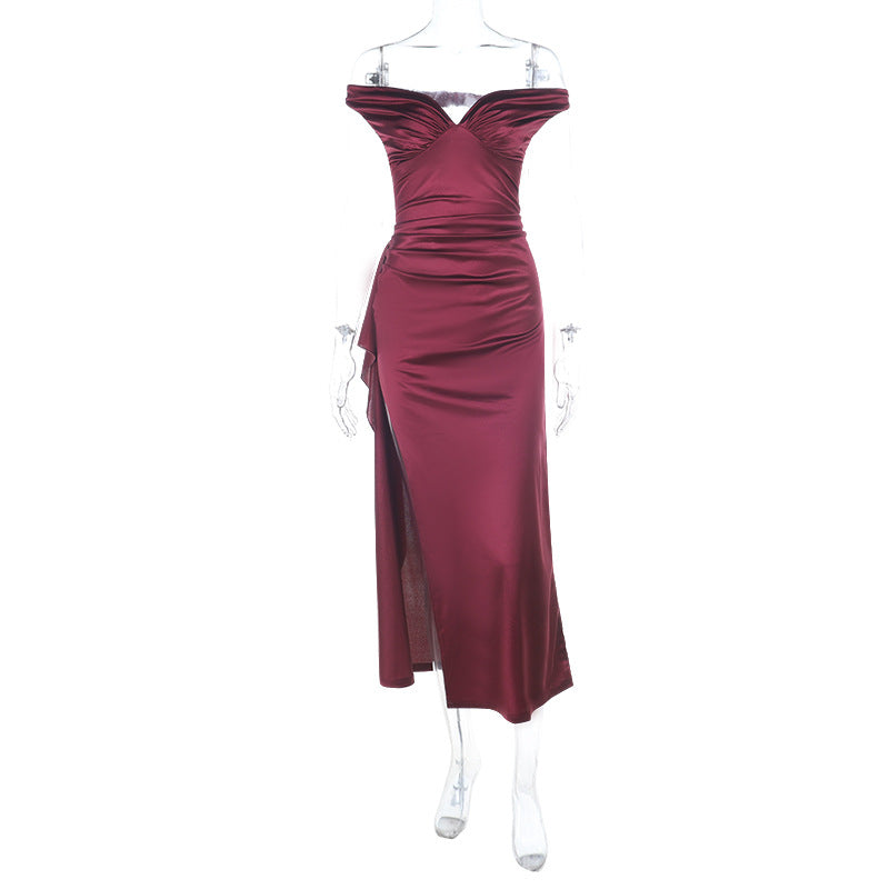 Damen eleganta off-the-shoulder maxiklänning med flödande satin och förförande slits Mirla-Eva Jonsson