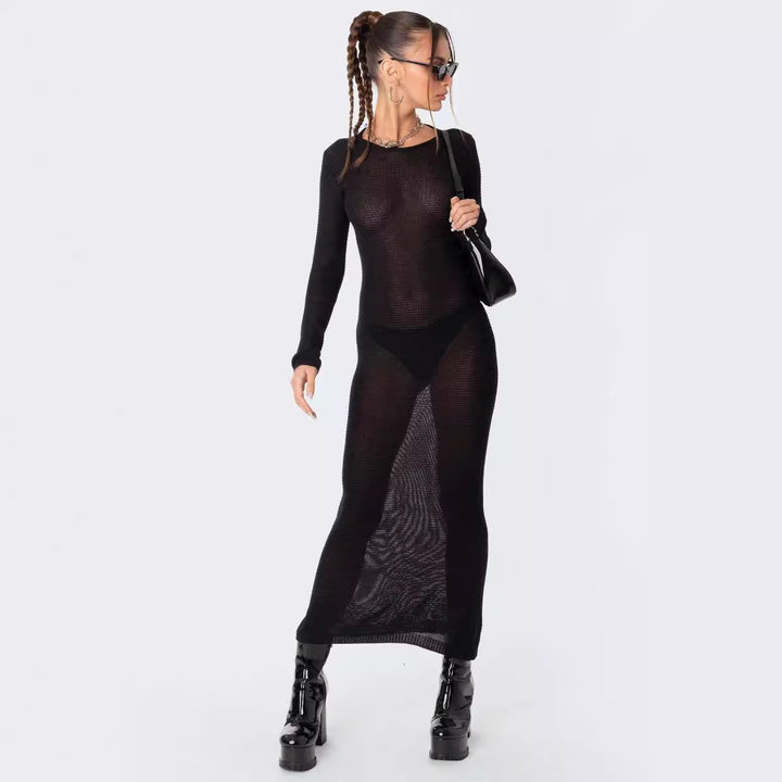 Damen eleganta stickad maxiklänning med skärddetaljer och stiliga ärmar Mirla-Eva Jonsson
