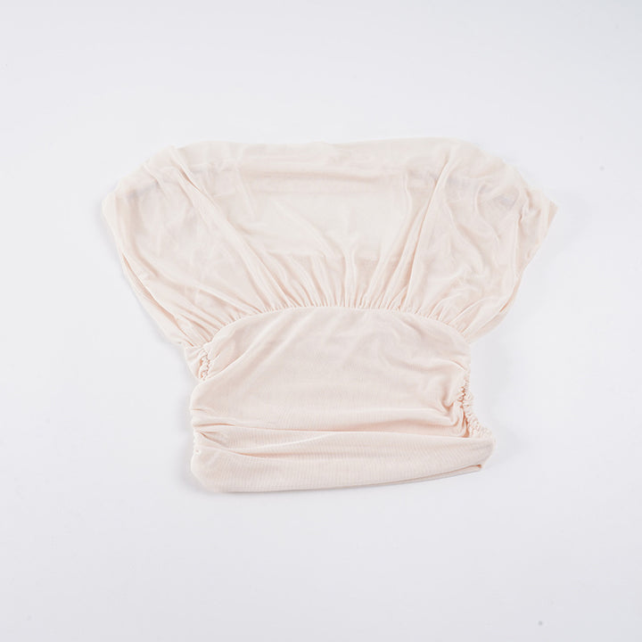 Damen eleganta topp med ruffle-detaljer och figurbetonad skärning Mirla-Eva Jonsson