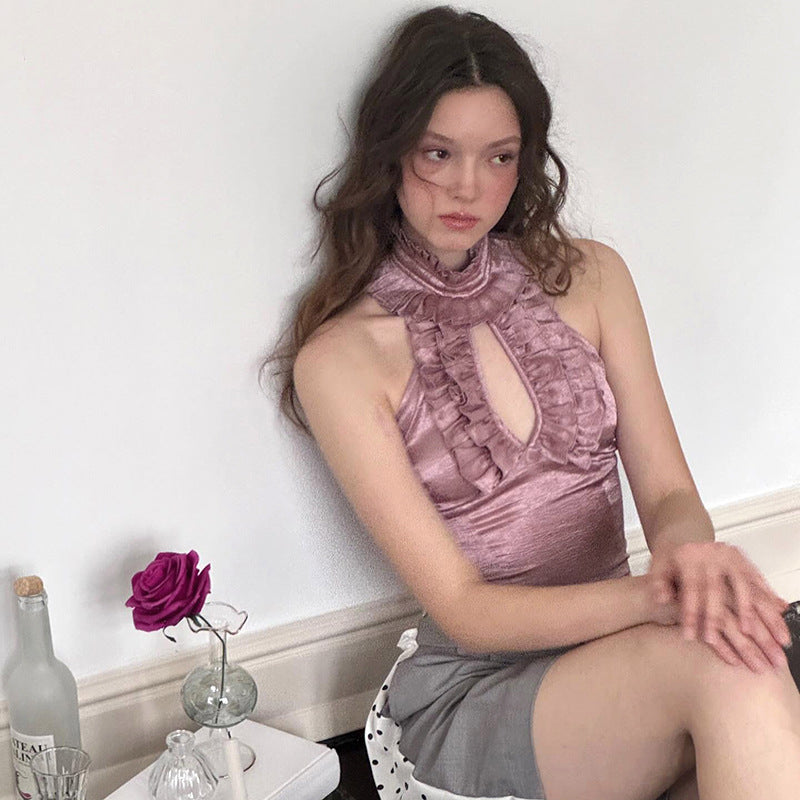 Damen eleganta topp med volang krage och djup halsringning Mirla-Eva Jonsson