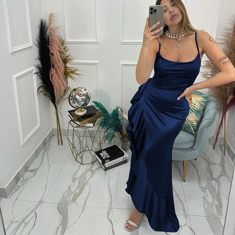 Damen elegantes Maxiklänning med asymmetrisk volangkant och figursydd silhuett Mirla-Eva Jonsson
