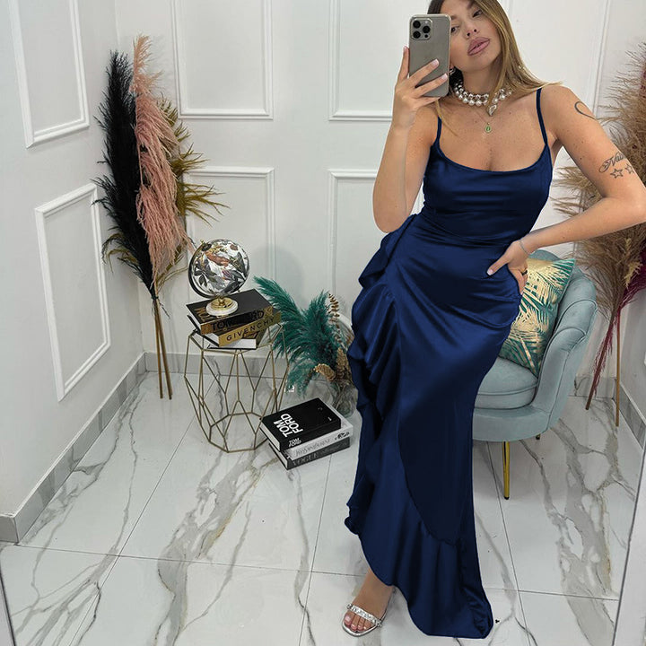 Damen elegantes Maxiklänning med asymmetrisk volangkant och figursydd silhuett Mirla-Eva Jonsson