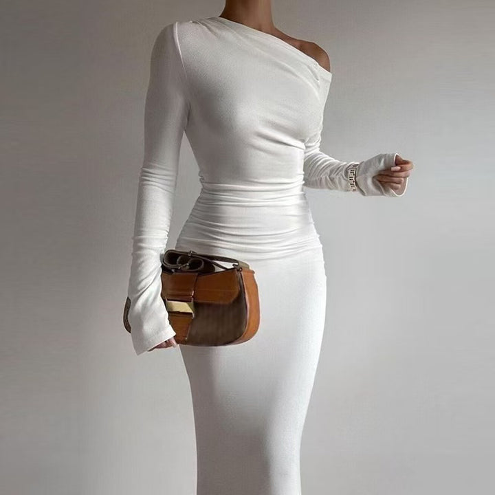 Damen elegantes One-Shoulder Maxiklänning med figurvänlig drapering Mirla-Eva Jonsson