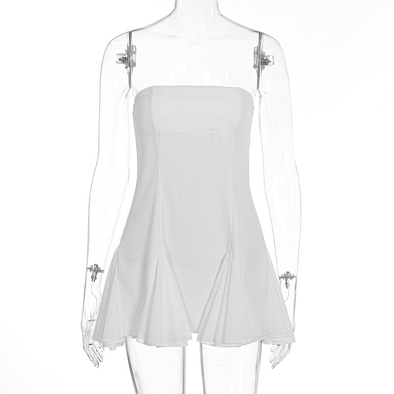 Damen elegantes trägerloses Kleid mit fließendem Rock und modischen Falten Mirla-Eva Jonsson