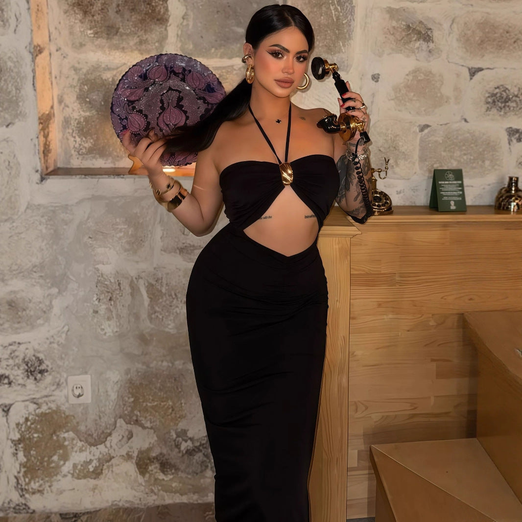 Damen figurbetontes Abendkleid mit schulterfreiem Design und eleganter Drapierung Mirla-Eva Jonsson