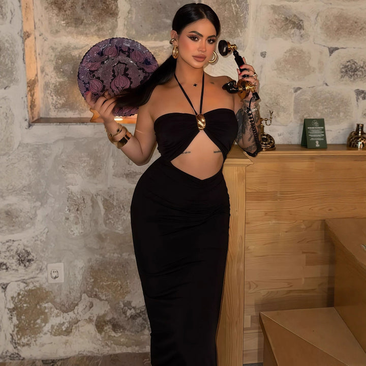 Damen figurbetontes Abendkleid mit schulterfreiem Design und eleganter Drapierung Mirla-Eva Jonsson